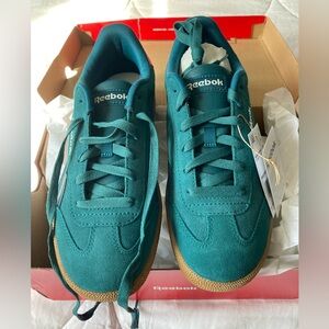 Reebok Classic Smash Edge Sneakers in Teal